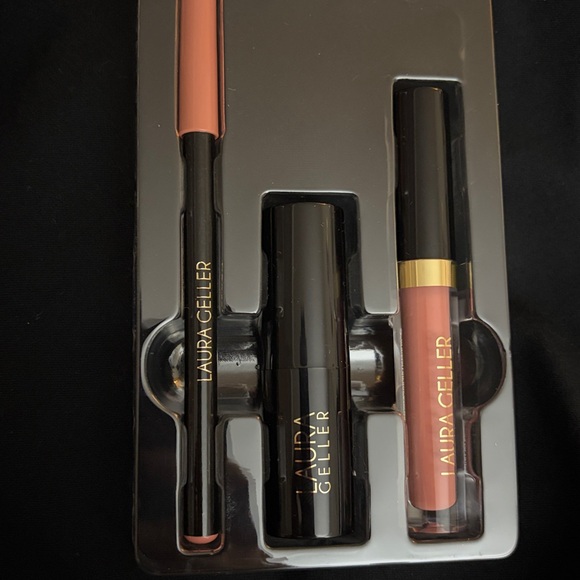 Laura Geller Pout Perfection Lip Kit - Pinky Promise- Liner, gloss, lipstick - Picture 4 of 4